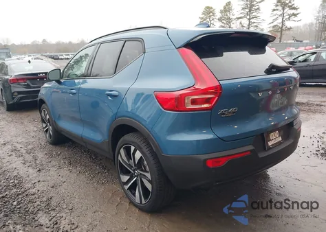 2024 Volvo Xc40 B5 Ultimate Dark Theme z USA, uszkodzony, nr VIN YV4L12UM1R2357723
